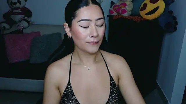 evelyn ch  online show from October 2025 10:36:02 AM