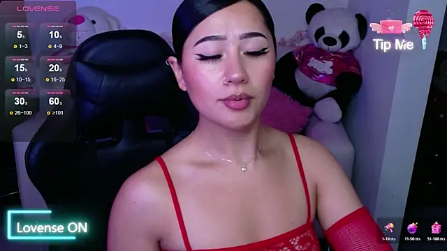 evelyn ch  online show from November 2025 10:52:01 AM