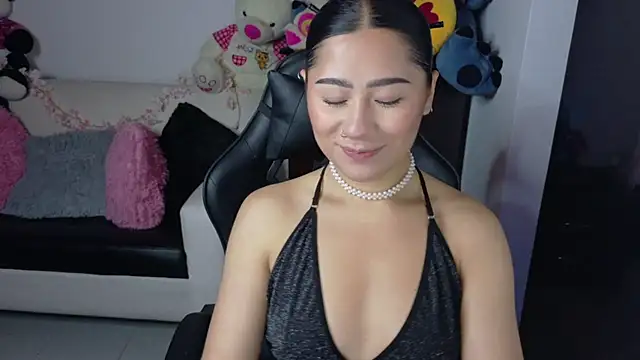 evelyn ch  online show from October 2025 10:49:02 AM