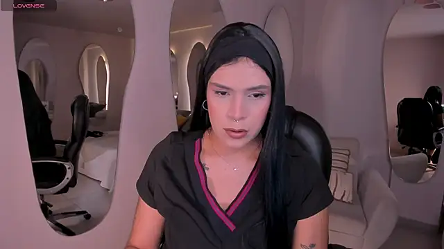 SarahYates online show from April 2026 05:11:01 AM