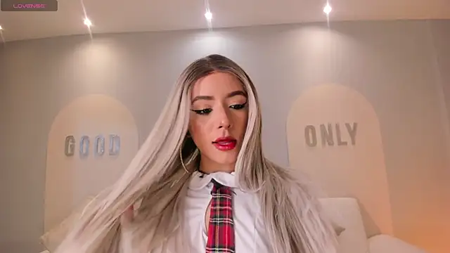 IsabellaMoreau online show from January 2026 07:40:01 PM