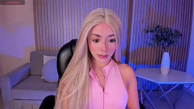 Snapshot of IsabellaMoreau chatting on July 2026 07:58:01 PM IsabellaMoreau online show from July 2026 07:58:01 PM