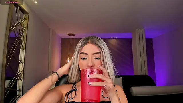 IsabellaMoreau online show from April 2026 10:03:01 PM