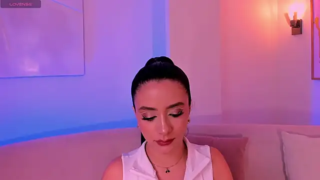 Snapshot of IsabellaMoreau chatting on September 2025 06:48:01 PM IsabellaMoreau online show from September 2025 06:48:01 PM