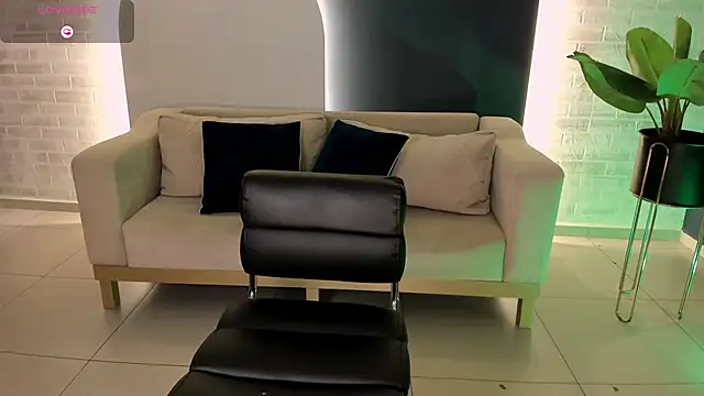 IsabellaMoreau online show from December 2025 08:04:02 PM