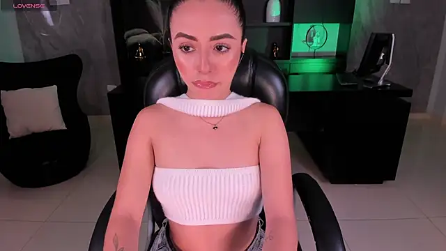 IsabellaMoreau online show from March 2026 05:31:02 PM