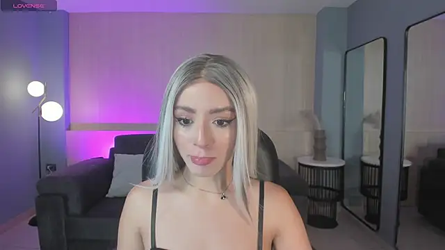 IsabellaMoreau online show from May 2026 07:50:02 PM