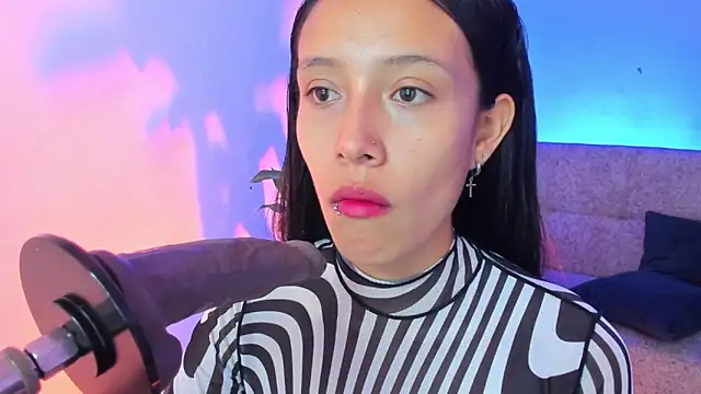 alicemoon   online show from December 2025 09:56:01 AM