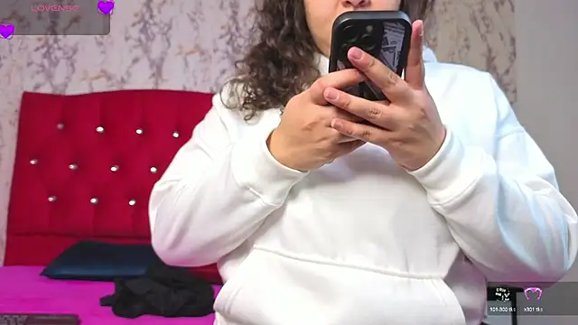 Larissa Antonella online show from September 2025 07:54:02 PM