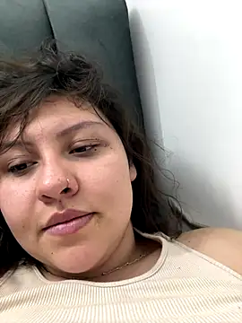 Larissa Antonella online show from November 2025 02:01:02 AM