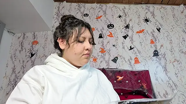 Larissa Antonella online show from October 2025 03:49:02 AM