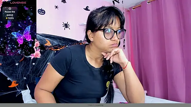 Snapshot of Azul_Moon chatting on October 2025 04:25:02 AM Azul Moon online show from October 2025 04:25:02 AM