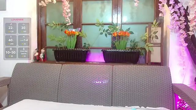 samara selene online show from May 2026 07:12:02 PM