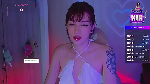 Snapshot of Moonlightt_21 chatting on January 2026 09:18:02 PM Moonlightt 21 online show from January 2026 09:18:02 PM