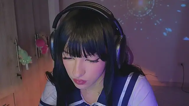 Snapshot of Moonlightt_21 chatting on February 2026 10:00:02 PM Moonlightt 21 online show from February 2026 10:00:02 PM