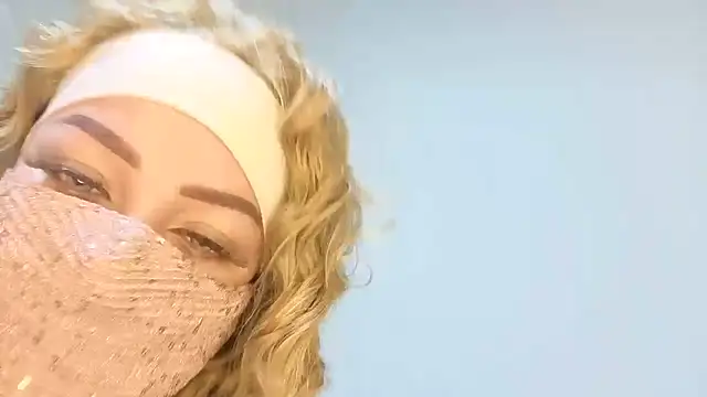 Lady-Rozalia online show from October 2025 02:27:01 PM