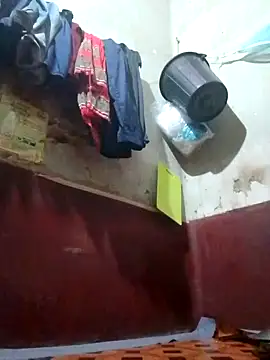 Snapshot of CatchingBouquet chatting on September 2025 01:50:01 PM CatchingBouquet online show from September 2025 01:50:01 PM