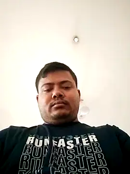 Snapshot of CatchingBouquet chatting on September 2025 03:11:02 AM CatchingBouquet online show from September 2025 03:11:02 AM