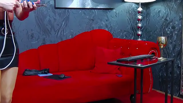 MistressWanda online show from April 2026 08:37:02 PM