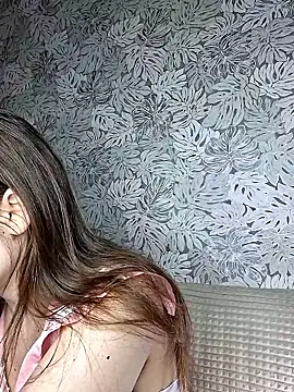 Olivia OliV online show from April 2026 01:12:02 AM