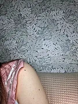 Olivia OliV online show from April 2026 01:01:02 AM
