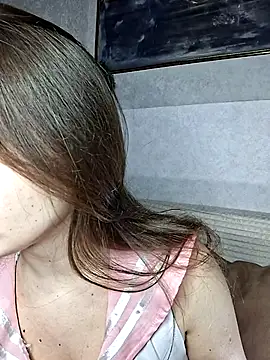 Olivia OliV online show from November 2025 12:48:01 AM