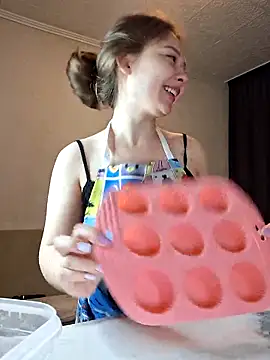 Snapshot of Olivia_OliV chatting on May 2026 01:03:01 AM Olivia OliV online show from May 2026 01:03:01 AM