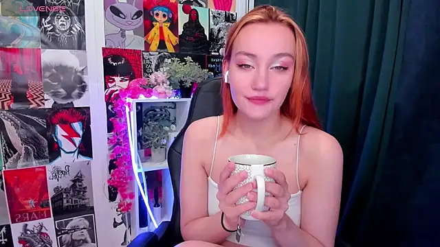 Ida FaneStain online show from September 2025 03:18:01 AM