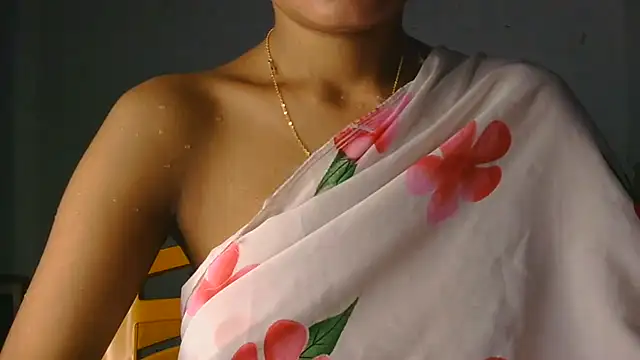 Snapshot of Aarti_misty71 chatting on July 2026 06:03:02 AM Aarti misty71 online show from July 2026 06:03:02 AM