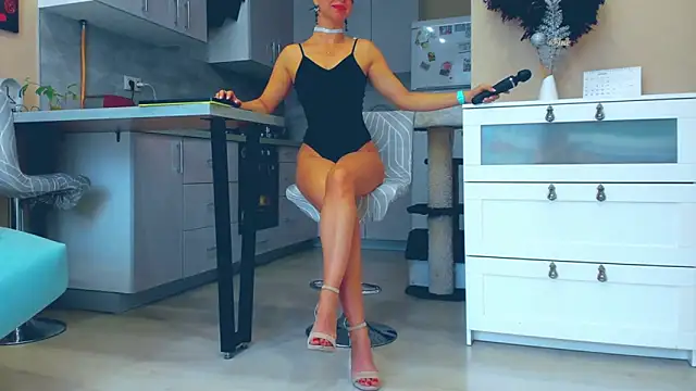 MadinaBrown online show from October 2025 09:19:02 AM