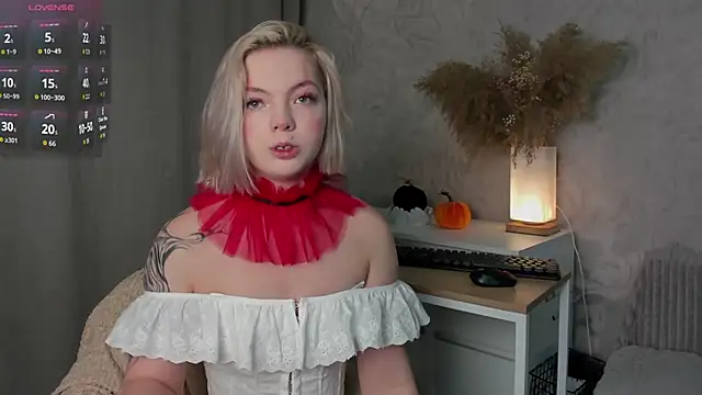 Katrina Carter online show from October 2025 03:25:02 AM