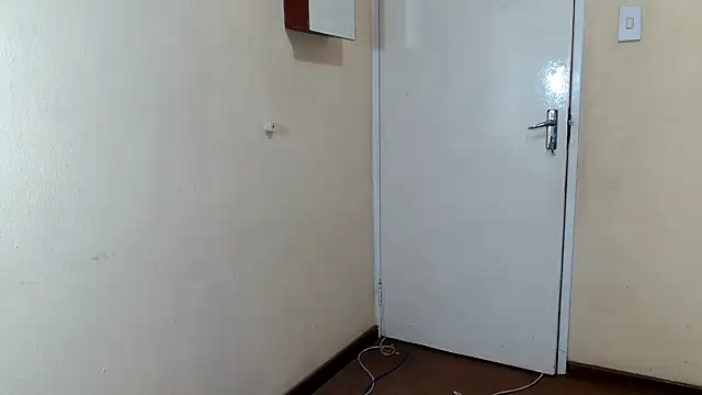 HugeTitisxx online show from February 2026 05:54:01 PM