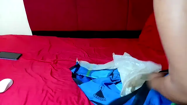 HugeTitisxx online show from February 2026 07:38:02 PM