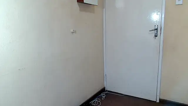 HugeTitisxx online show from April 2026 06:20:01 AM