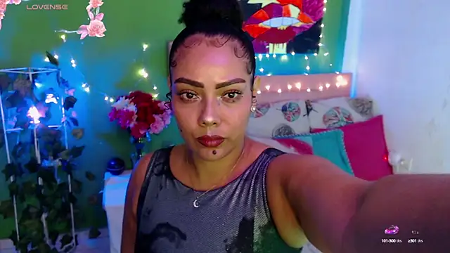 Snapshot of katherinnyazz chatting on September 2025 02:37:02 AM katherinnyazz online show from September 2025 02:37:02 AM
