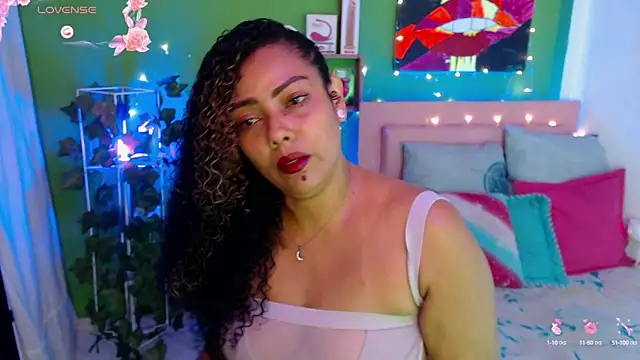 Snapshot of katherinnyazz chatting on September 2025 12:21:02 AM katherinnyazz online show from September 2025 12:21:02 AM