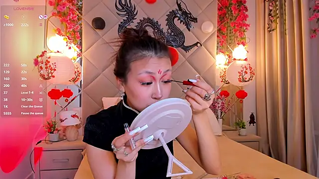 Nelly Kimm online show from November 2025 01:05:02 AM