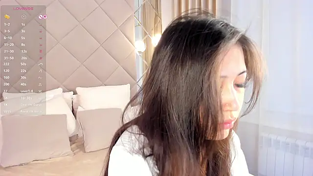 Snapshot of Nelly_Kimm chatting on September 2025 02:17:01 AM Nelly Kimm online show from September 2025 02:17:01 AM