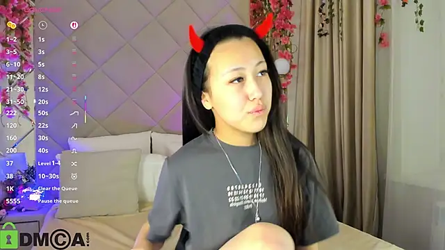 Nelly Kimm online show from December 2025 12:44:01 AM