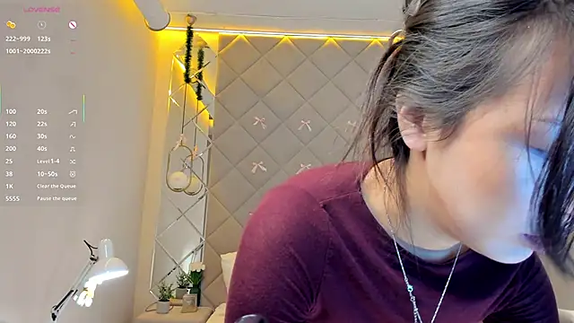 Nelly Kimm online show from April 2026 01:12:02 AM