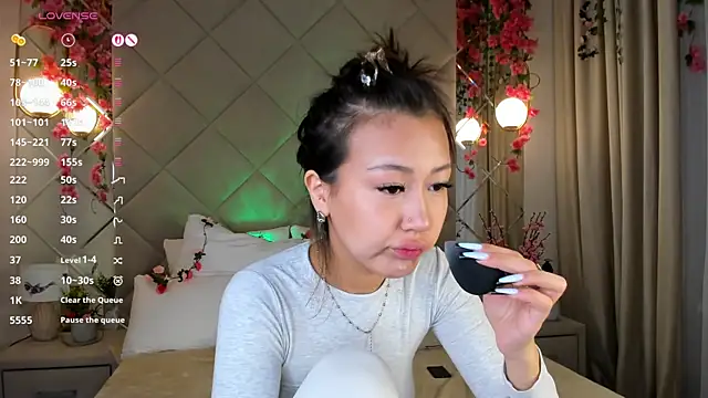 Nelly Kimm online show from November 2025 01:49:01 AM