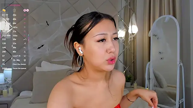 Nelly Kimm online show from October 2025 01:26:02 AM