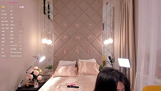 Nelly Kimm online show from March 2026 01:13:02 AM