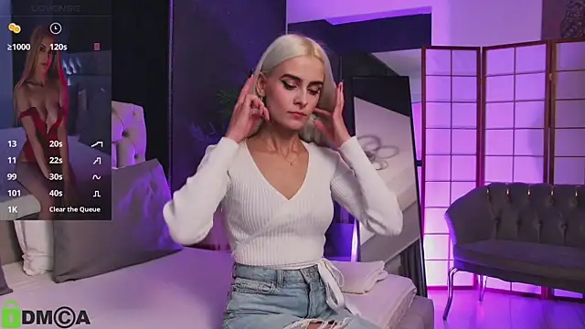 SelenaDaze online show from October 2025 03:17:02 AM