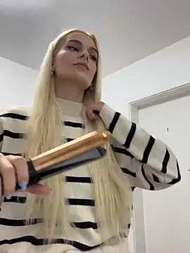 SelenaDaze online show from March 2026 05:52:01 AM