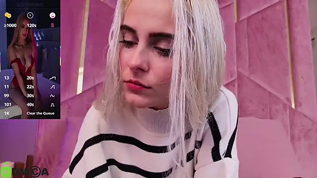 SelenaDaze online show from November 2025 04:28:01 AM