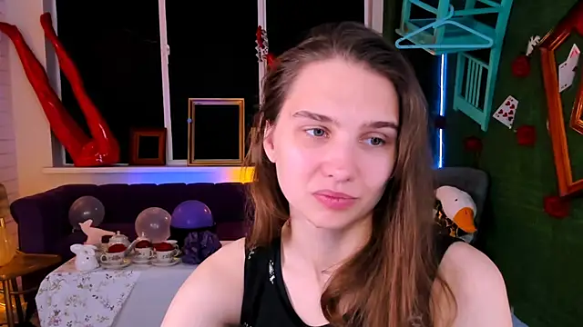 Snapshot of TessaMill chatting on September 2025 05:14:01 AM TessaMill online show from September 2025 05:14:01 AM