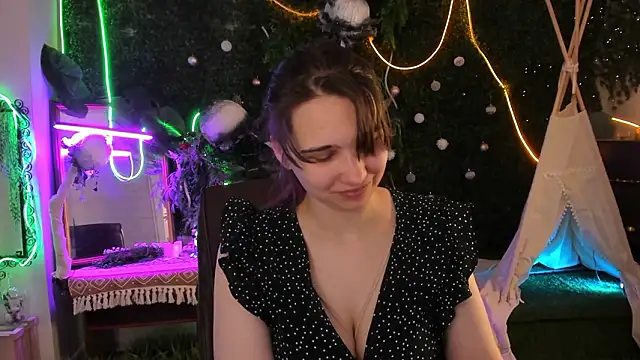 TessaMill online show from March 2026 05:10:02 AM