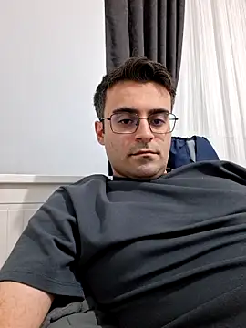 Obstacless online show from February 2026 07:04:01 PM