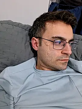 Obstacless online show from February 2026 07:00:02 PM